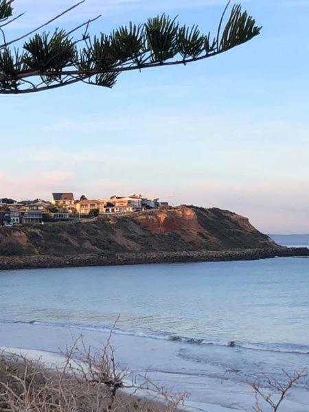 Christies Beach Tourist Park Bagian luar foto